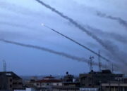 Puluhan Roket Gaza Bombardir Israel
