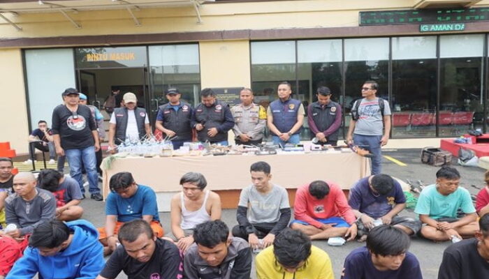 Polisi Amankan 26 Orang dari Kampung Bahari