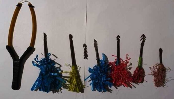 Lagi Asyik Ngopi di Teras, Kepala Dusun di Maros Diserang Busur, Polisi Buru Pelaku