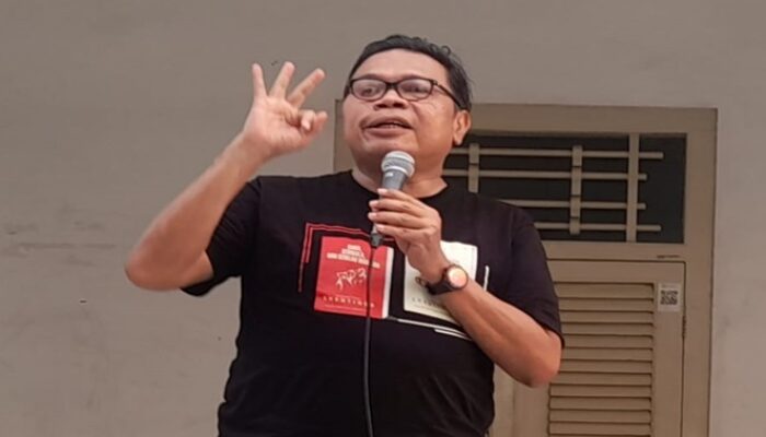 Riri Satria: Puisi di Ruang Publik Membawa Sastra Lebih Dekat ke Masyarakat