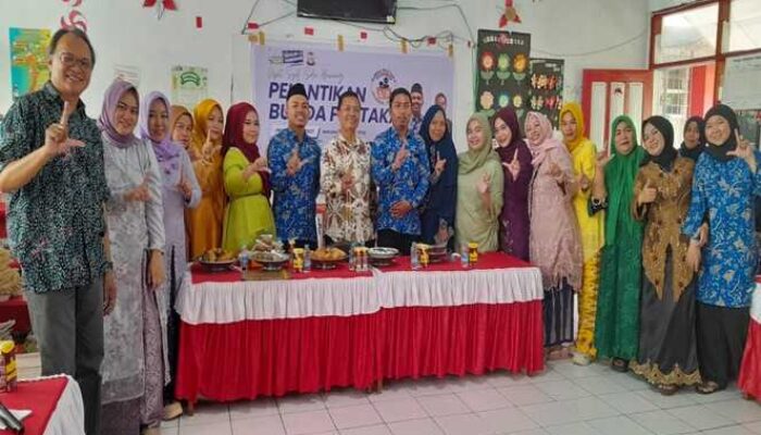 Semangat Baru! Annisyah Arsyad Resmi Pimpin Bunda Pustaka SDN Borong 2025-2027