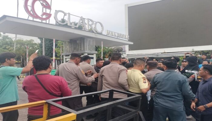 Demo Mahasiswa di Hotel Claro Ricuh, Tuntut Kasus Bocah Tewas Malah Dipukul Security