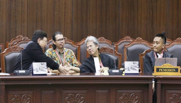 MK Pangkas Taring Pasal Karet UU ITE, Kritik Kini Tak Mudah Dipidana