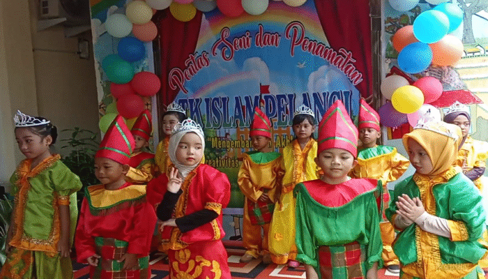 Pentas Seni dan Penamatan TK Islam Pelangi Borong Makassar Sukses Tampil Meriah di Sekolah