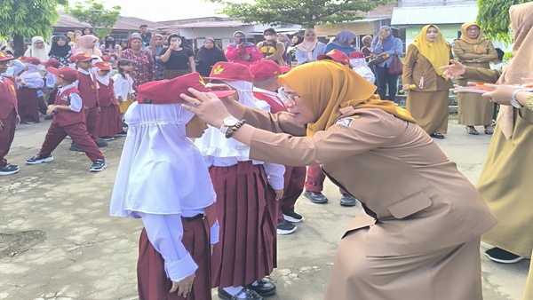 Murid Baru Tak Wajib Seragam, MPLS di SD Parinring Bikin Nyaman
