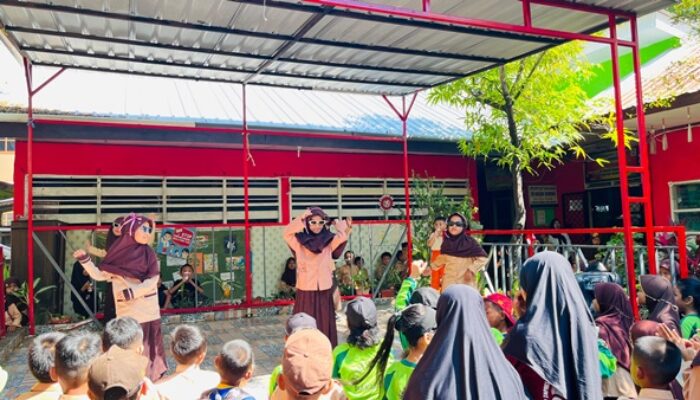 Rayakan HAN dan Hari Puisi, SDN Borong Makassar Hadirkan Panggung Ekspresi Anak