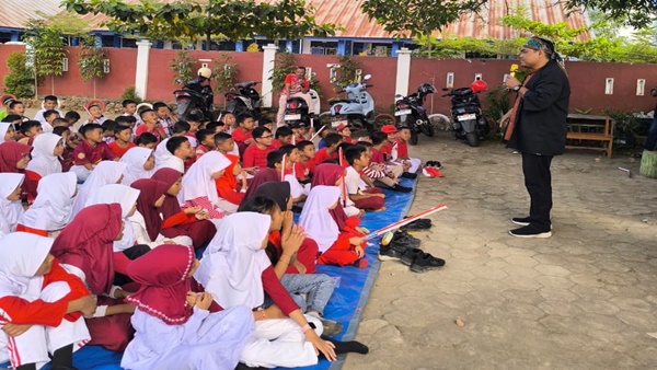 SD Negeri Parinring Makassar Rayakan HUT RI dengan Edukasi Anti-Bullying