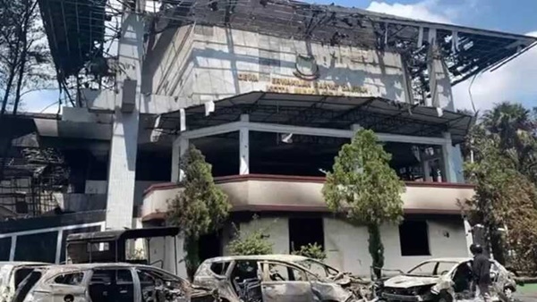 Polda Sulsel Tangkap 10 Pelaku Pembakaran Gedung DPRD Makassar