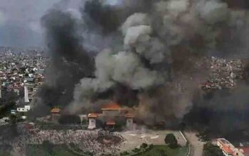 Menyala Nepal, Gedung “Sarang Tikus” Pejabat Dibakar Demonstran