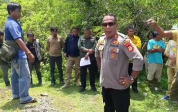 Sambil Bertolak Pinggang, Kapolsek Mallusetasi Larang Wartawan Liput Tambang ‘Ilegal’