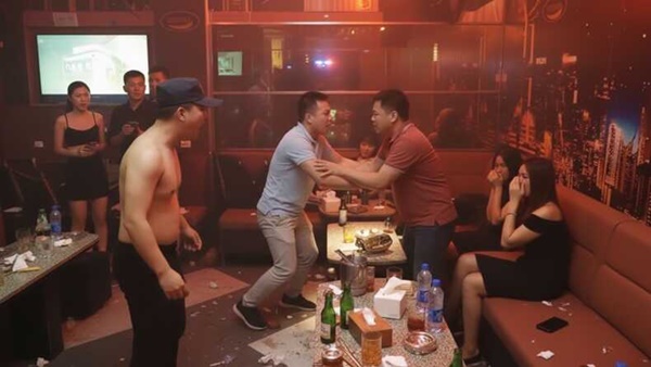 ASN Samsat Jeneponto Ribut dengan Polisi di Tempat Karaoke, Gegara LC dan Miras