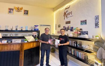 Prof Kembong Daeng Bahas “Permata Karya” di Pannyaleori Institut Takalar