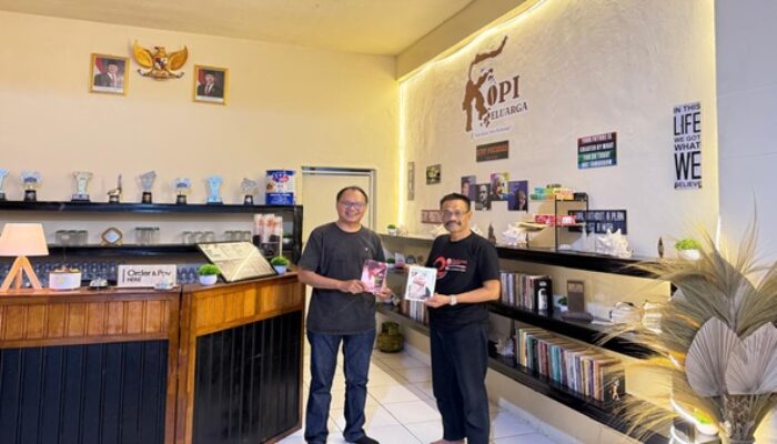 Prof Kembong Daeng Bahas “Permata Karya” di Pannyaleori Institut Takalar
