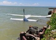 Gagal Landing, Pesawat Smart Air PK-SNS Jatuh di Bibir Pantai Nabire