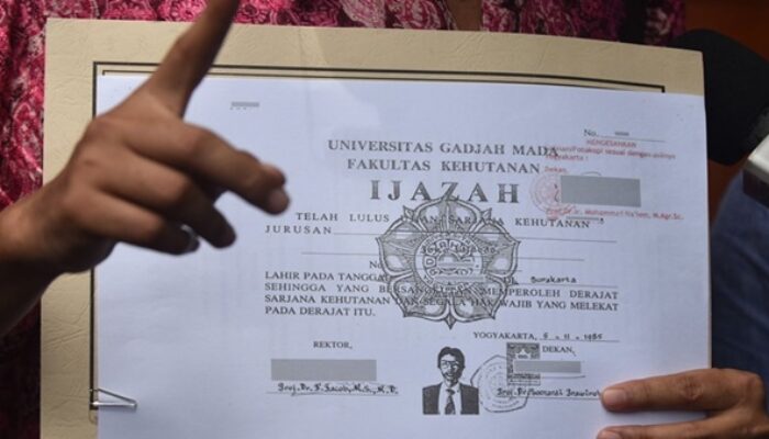 Babak Baru Sengketa Ijazah, Salinan Jokowi Dibuka Tanpa Sensor ke Pubik