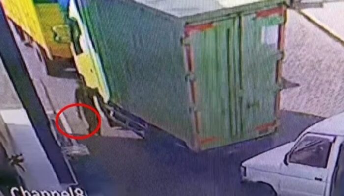 Sajam Terhunus, Disebut Bukan Ancaman? Copot Kasat Reskrim Polres Bulukumba