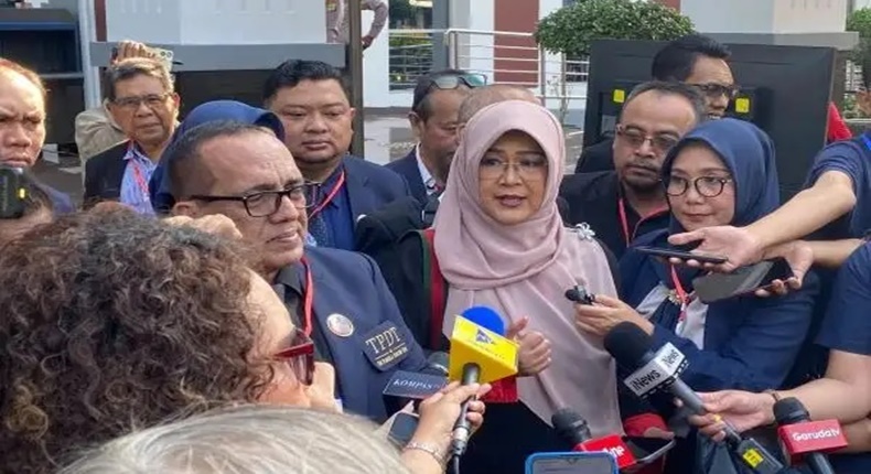Tifauzia Tyassuma alias Dokter Tifa usai sidang perdana di PN Jakarta Timur (Foto Ist)