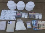 Polisi Amankan 1.083 Butir Obat Berlogo Y dari Tangan Pemuda di Maros