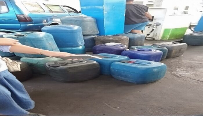 Solar Subsidi “Dibegal” Mafia, Warga Minta Polisi Sikat Operator SPBU Bungadidi