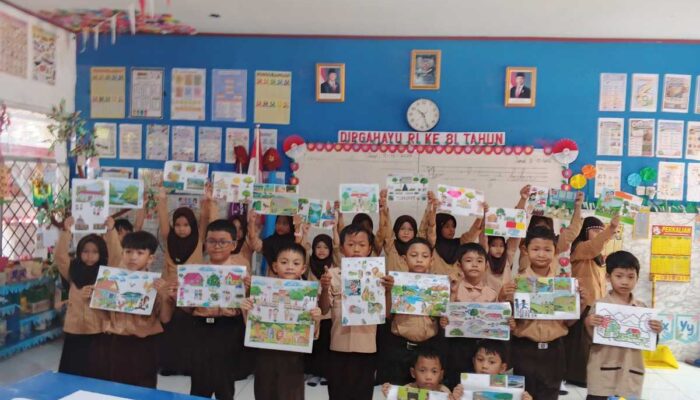 Sabtu Gembira di SDN Borong Makassar, Orangtua dan Murid Berkolaborasi dalam Kreasi Seni
